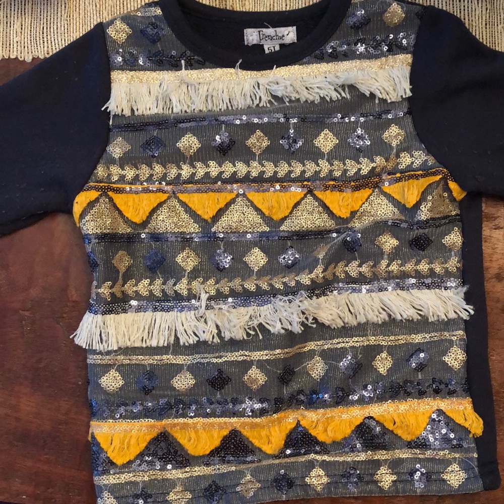 Adorable 5t multi texture sweatshirt